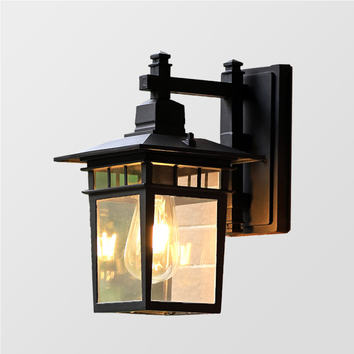 Classic Exterior Lantern Wall Light