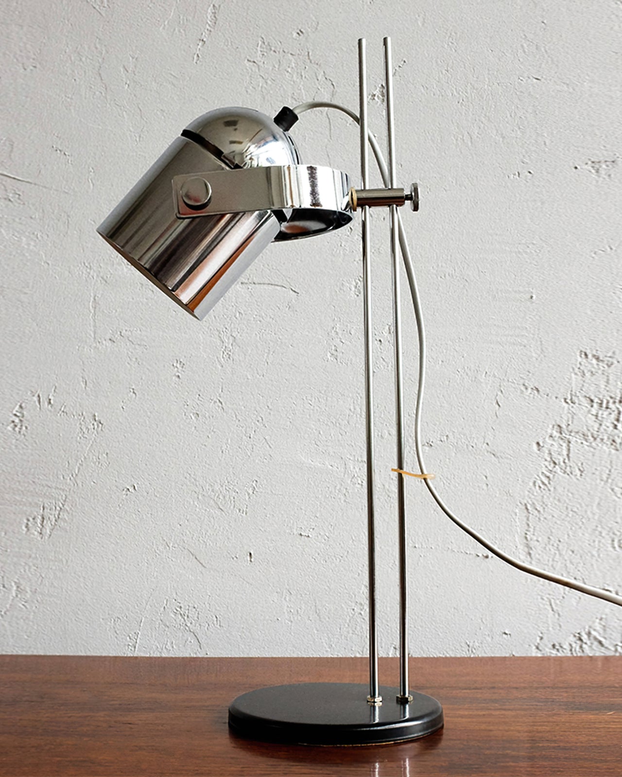 FlexLume - Elegant Lamp with Flexible Design and Warm Glow 10