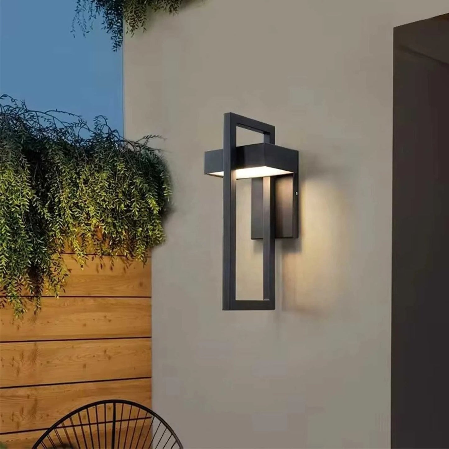 Sleek Weatherproof Outdoor Stainless Steel Wall Lamp