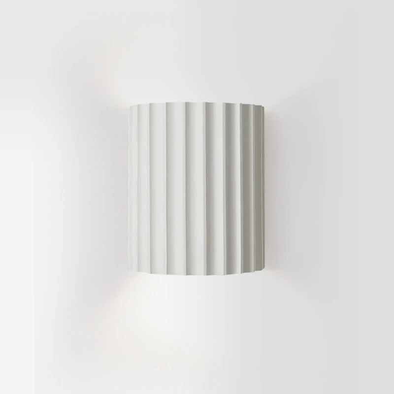 Modern Resin Wall Light – Artistic Illumination for Contemporary Interiors 7
