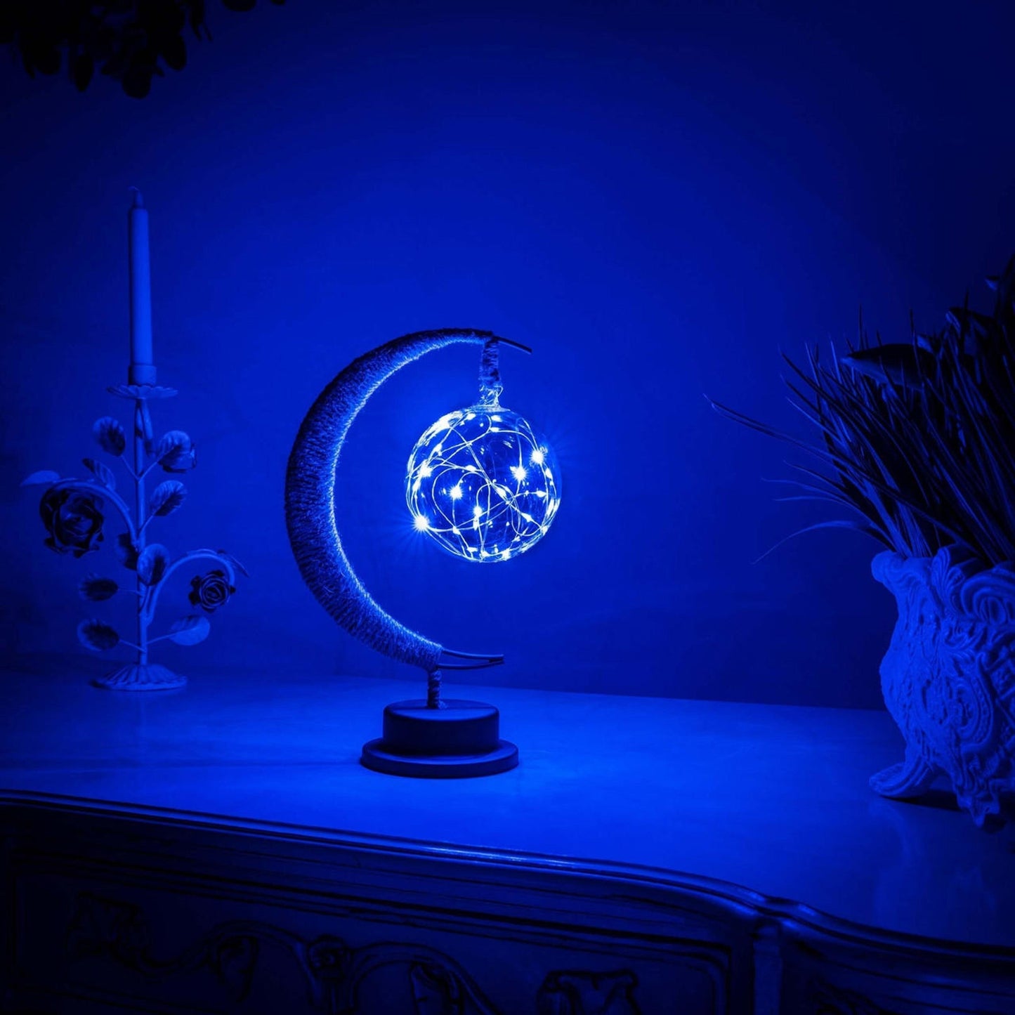 MoonGlow - Enchanting Moon Lamp for Magical Moments 10