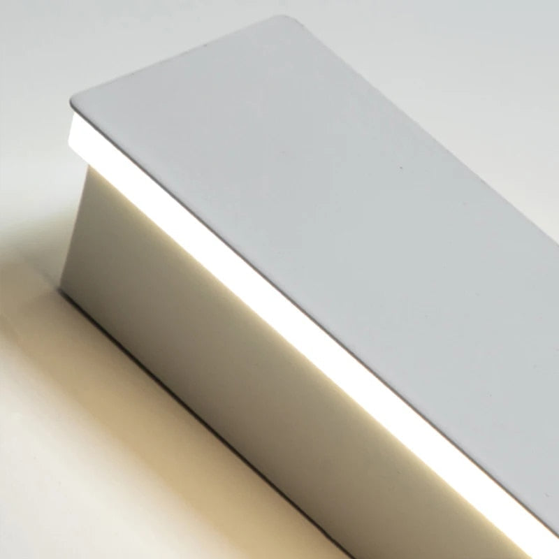 Simple Chic LED Wall Light For Modern Homes