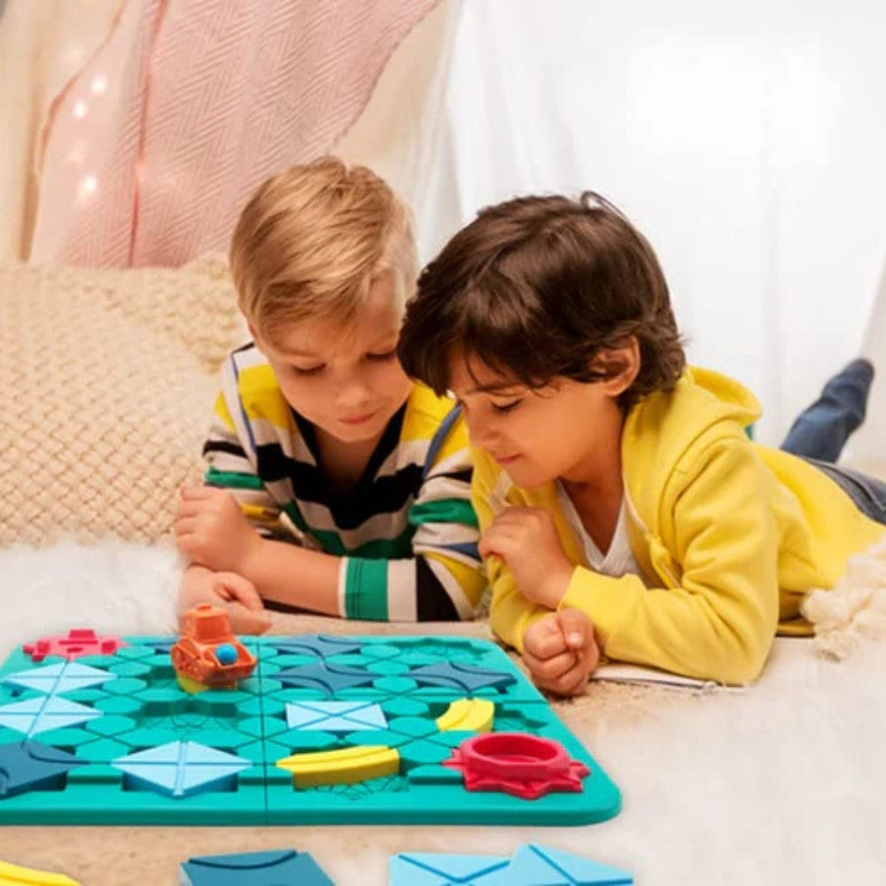 TrackLogic - Brain-teasing car puzzle game with movable blocks and a track-building challenge 4