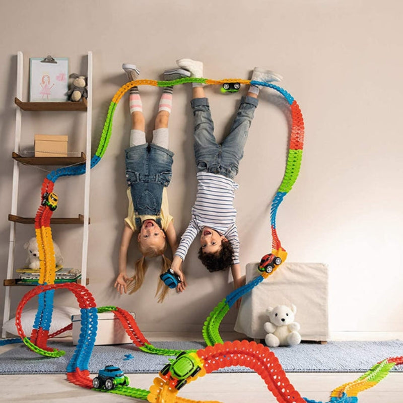 TrackWhiz – Flexible race track set with 360° car movement and custom layout options 8