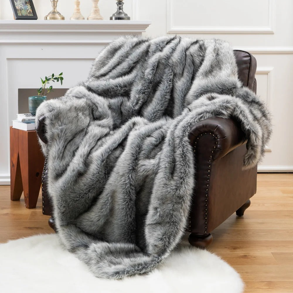 Soft Faux Fur Throw Blanket for Cozy Home Decor