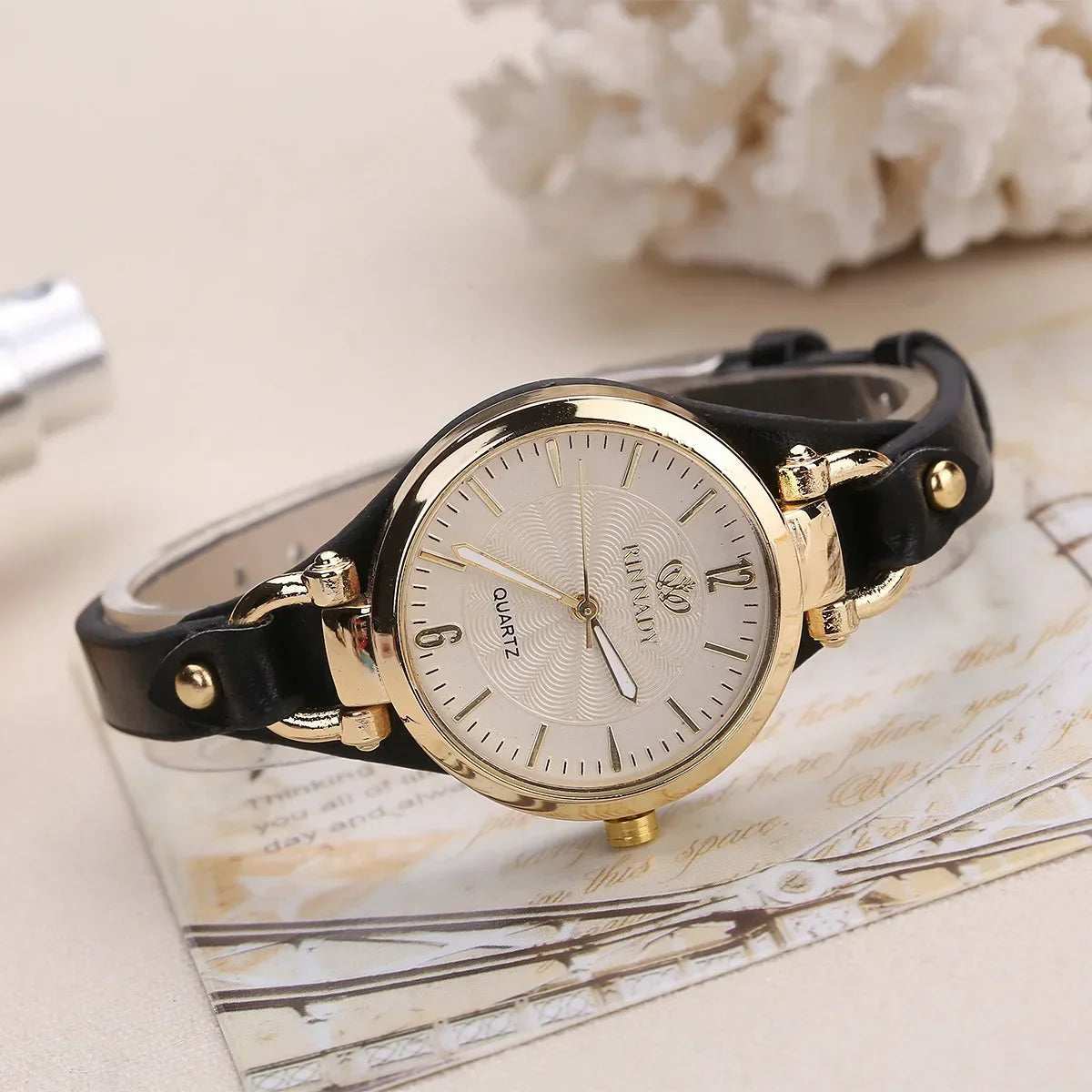 Stylish Women's Watch With Leather Strap And Accurate Timekeeping