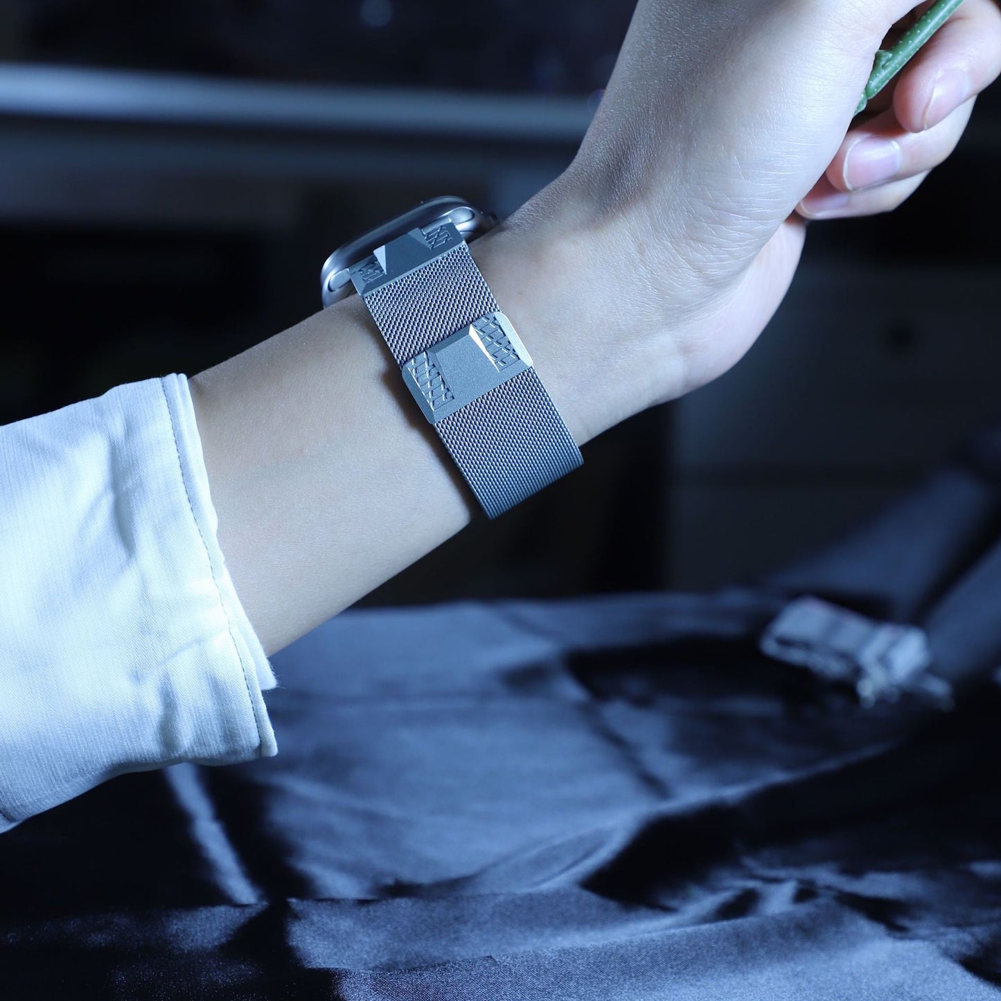Comfortable Leather Magnetic Watch Band For Apple Watch