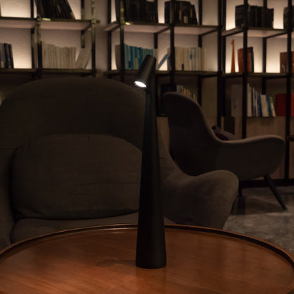 Simple Modern Battery Powered Desk Lamp