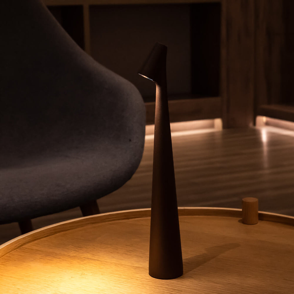 Simple Modern Battery Powered Desk Lamp