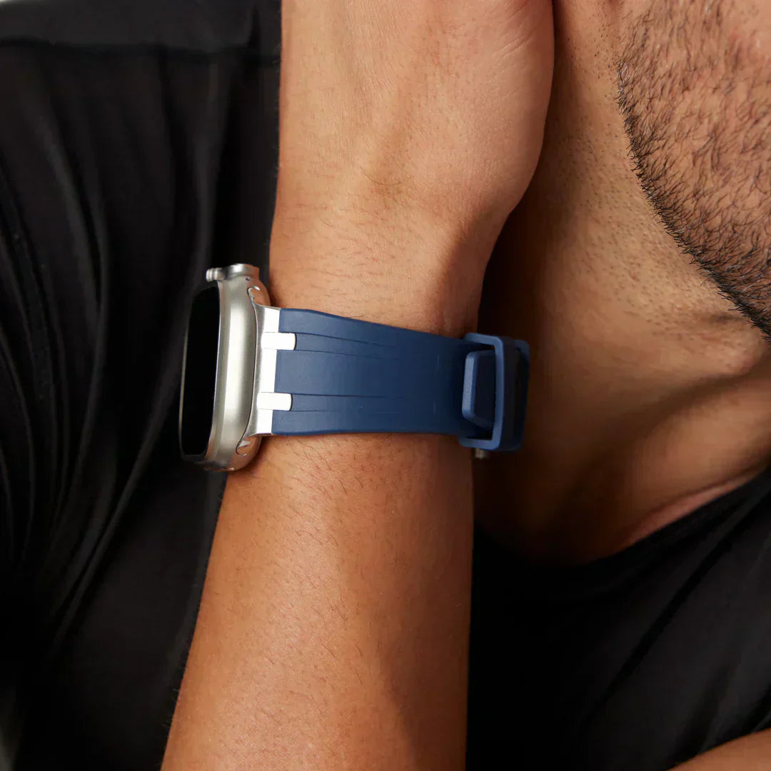 Stylish Metal Clip Apple Watch Band With Silicone Strap