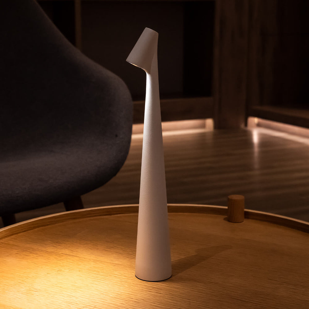 Simple Modern Battery Powered Desk Lamp