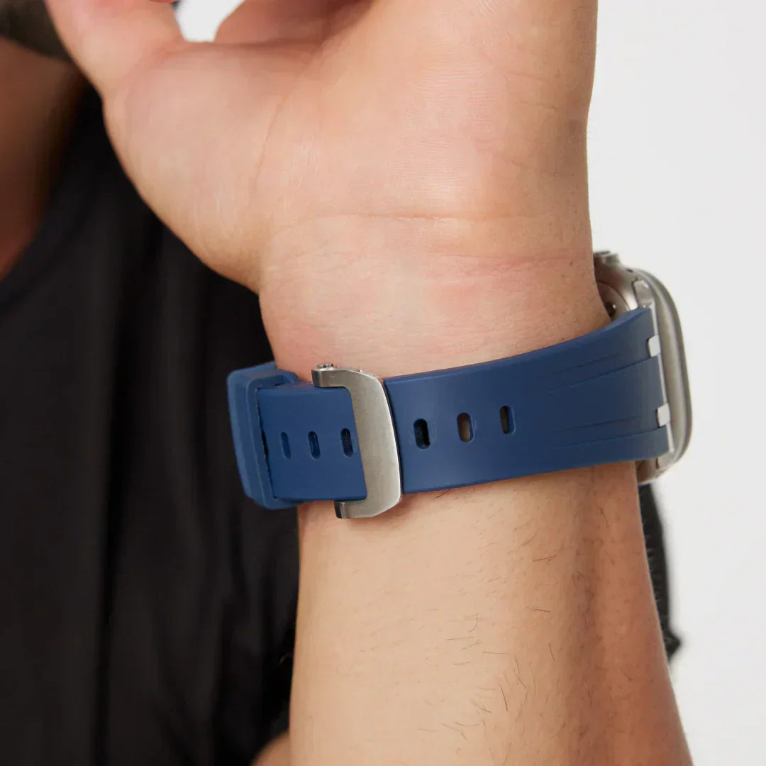Stylish Metal Clip Apple Watch Band With Silicone Strap
