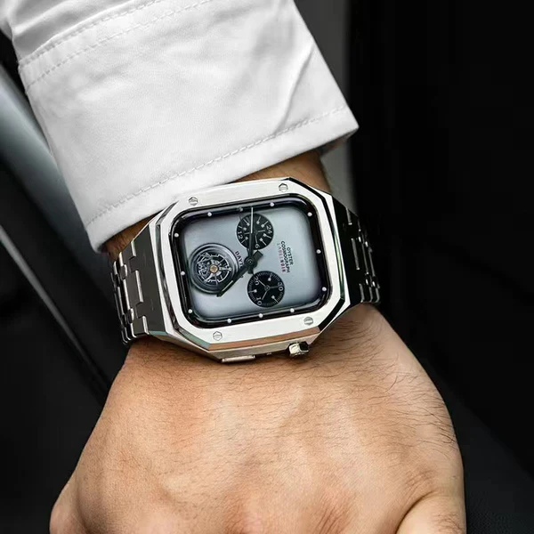 Sleek Silver Apple Watch Case Set