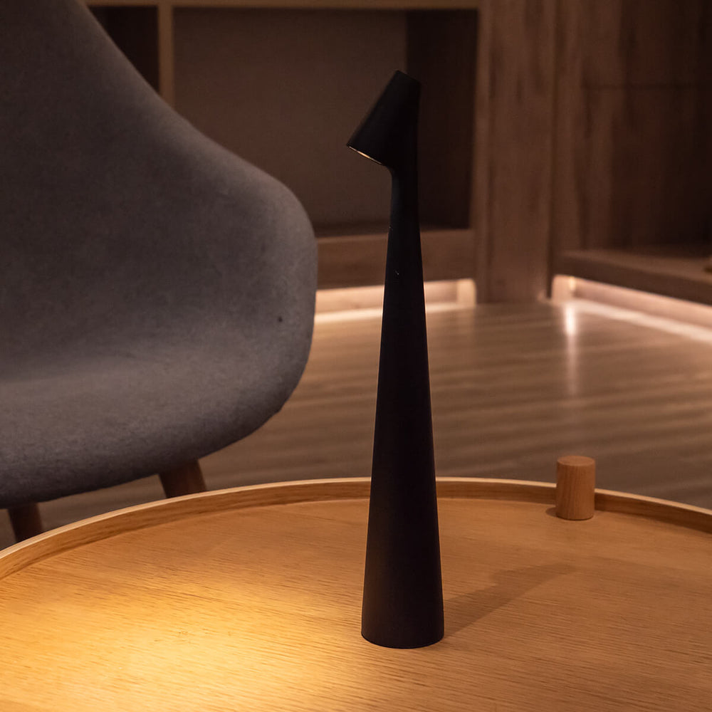 Simple Modern Battery Powered Desk Lamp