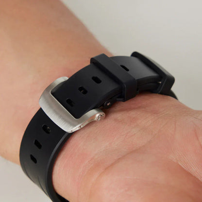 Stylish Metal Clip Apple Watch Band With Silicone Strap