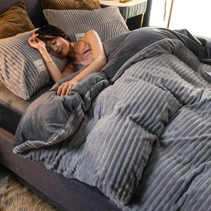 Soft Plush Throw Blanket – Cozy Fleece Cover