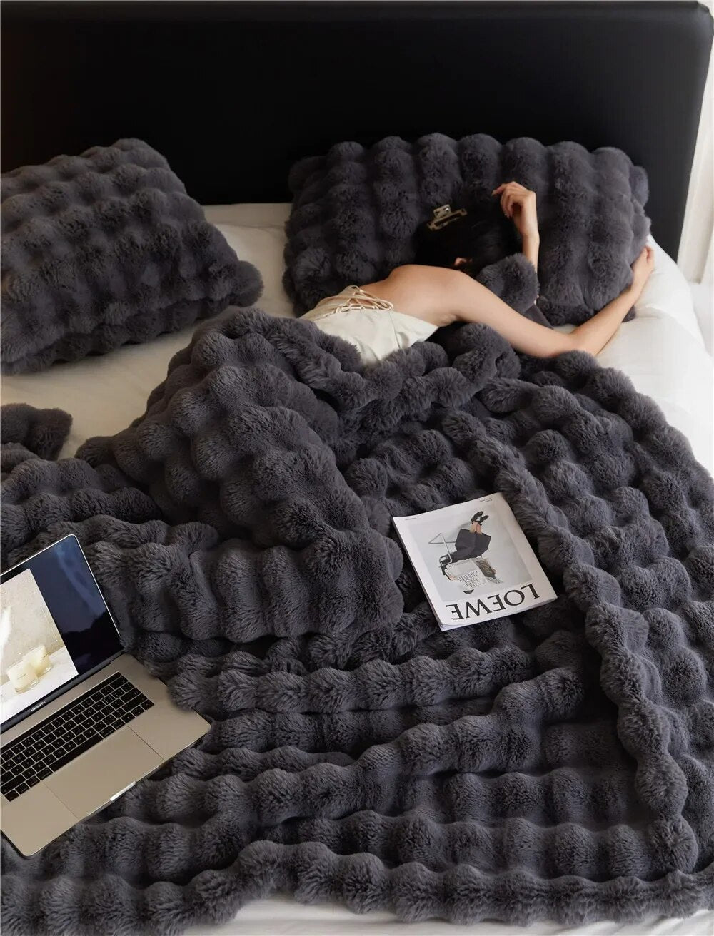 Soft Wool Throw Blanket for Cold Winter Nights
