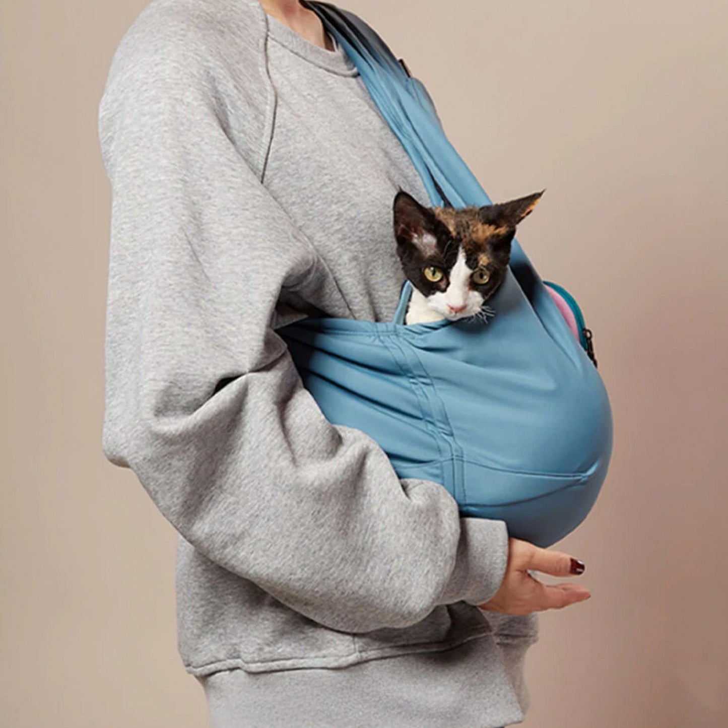 Compact Pet Sling - Easy Carry Pouch for Small Dogs