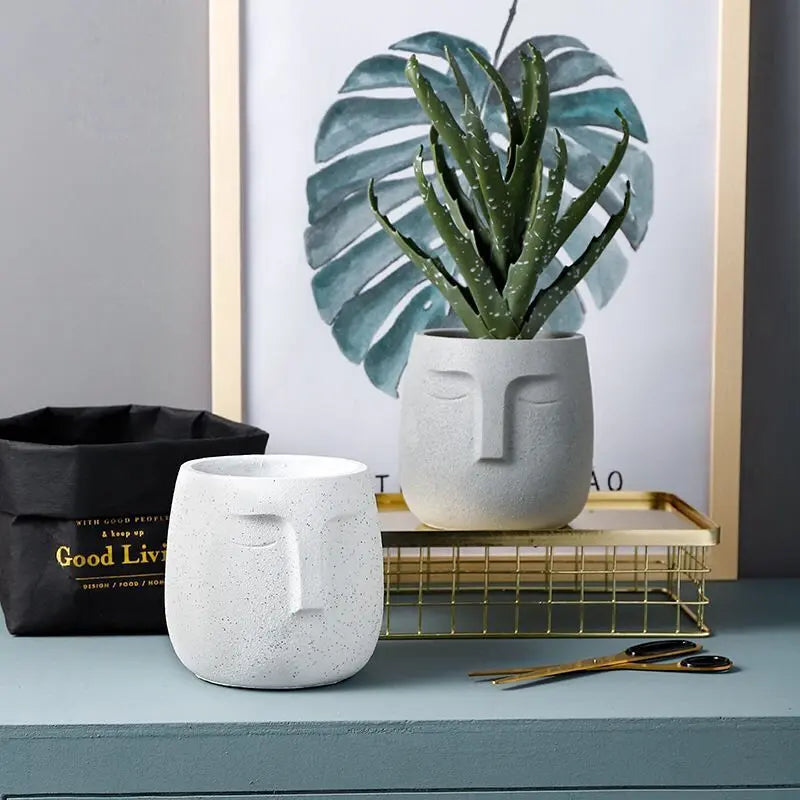 Amra Sculpted Face Plant Pot Inovessa