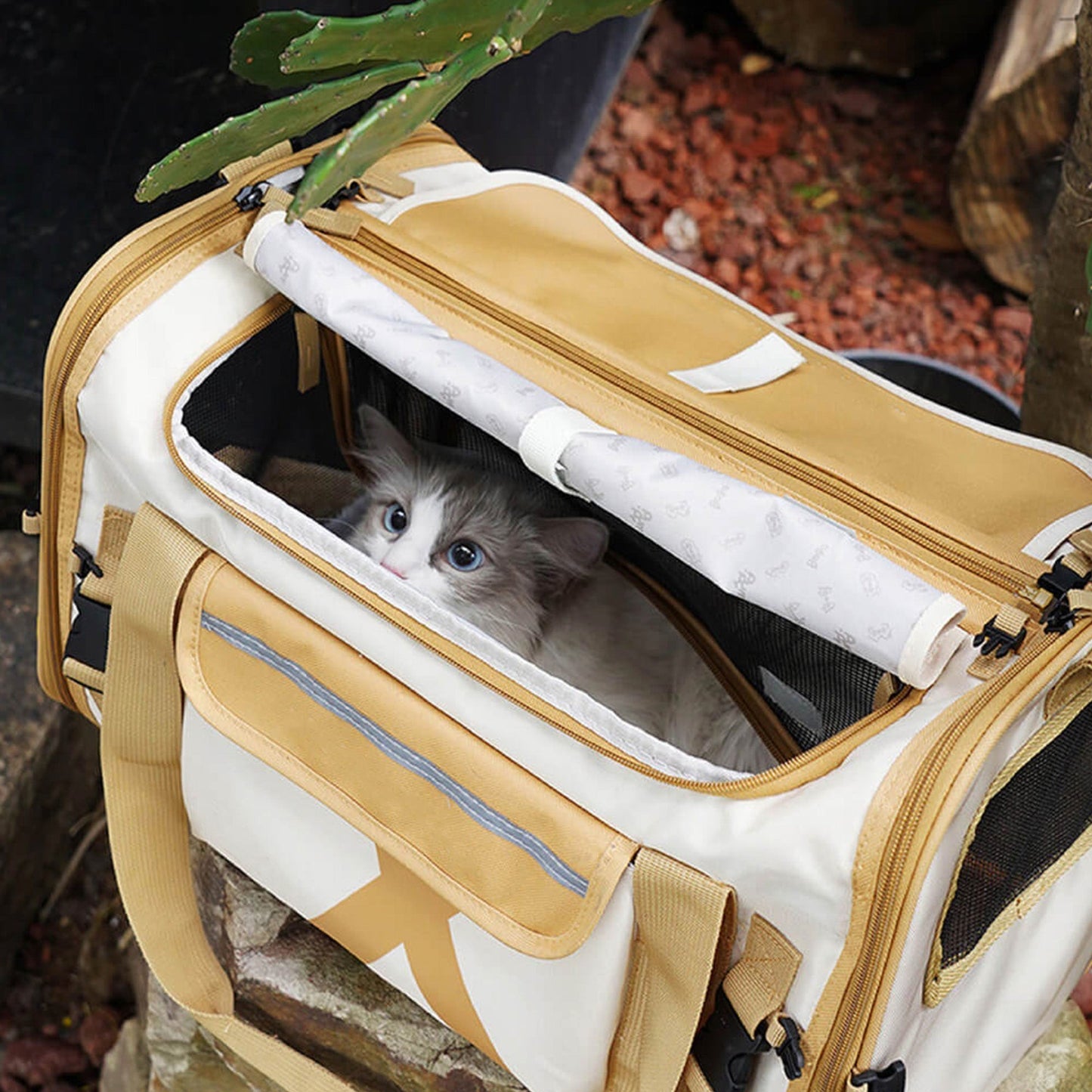 Portable Pet Travel Bag – Lightweight and Easy Carry