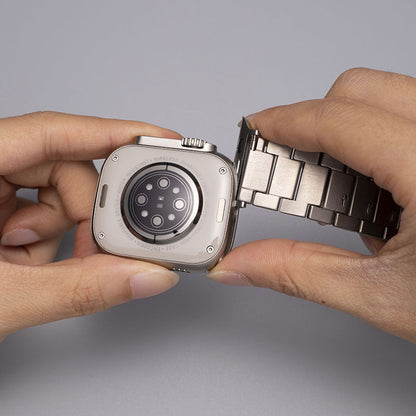 Durable Metal Strap for Apple Watch Everyday Use