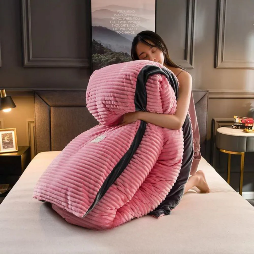 Soft Plush Throw Blanket – Cozy Fleece Cover