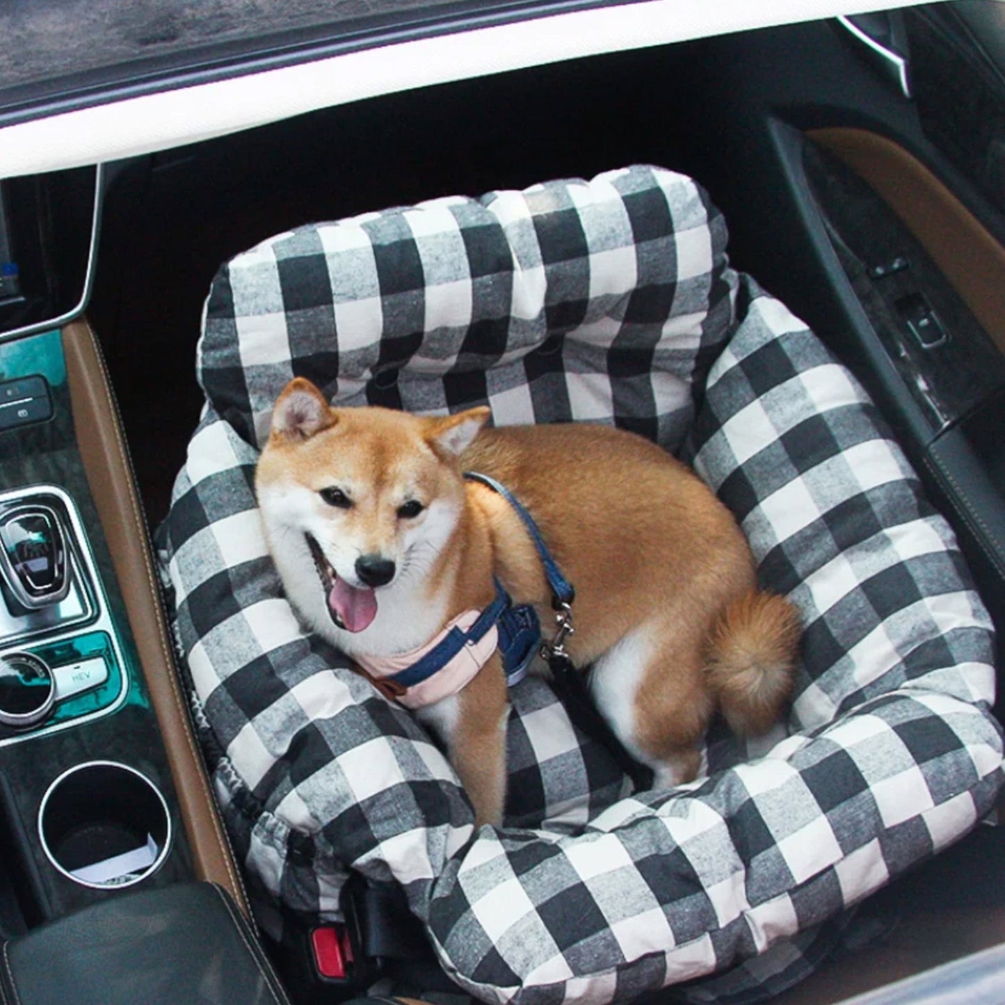 Practical Pet Car Seat & Travel Bag - Safe & Easy Clean
