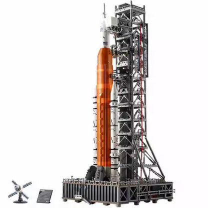 Detailed NASA Artemis Rocket Model Kit