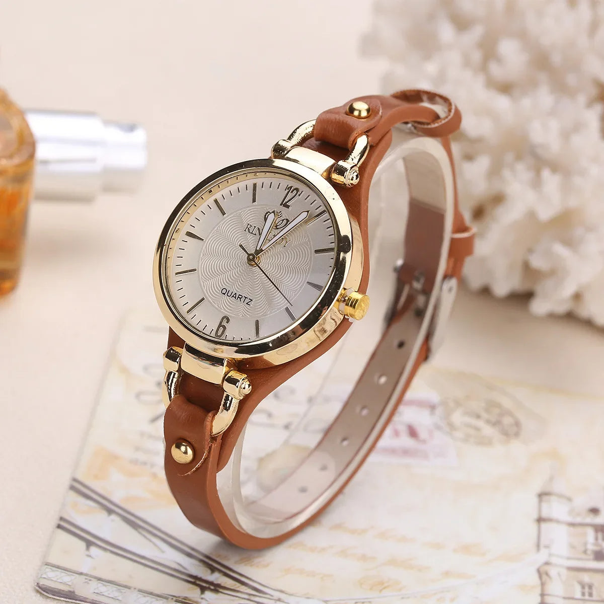 Stylish Women's Watch With Leather Strap And Accurate Timekeeping - Lusomart