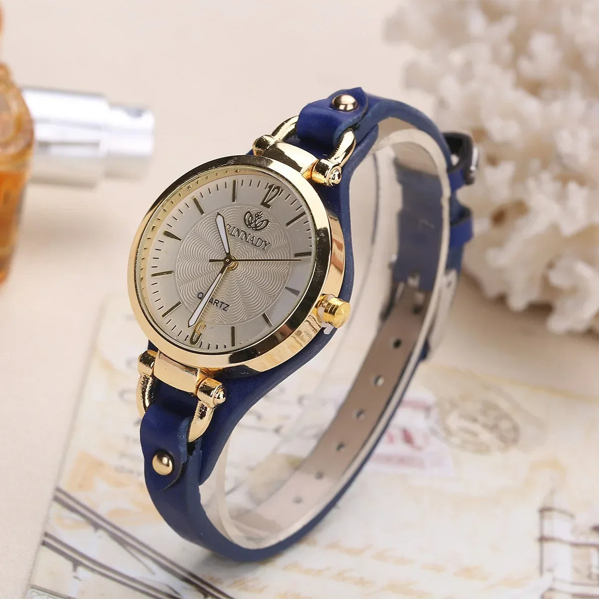 Stylish Women's Watch With Leather Strap And Accurate Timekeeping