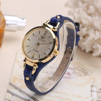 Stylish Women's Watch With Leather Strap And Accurate Timekeeping
