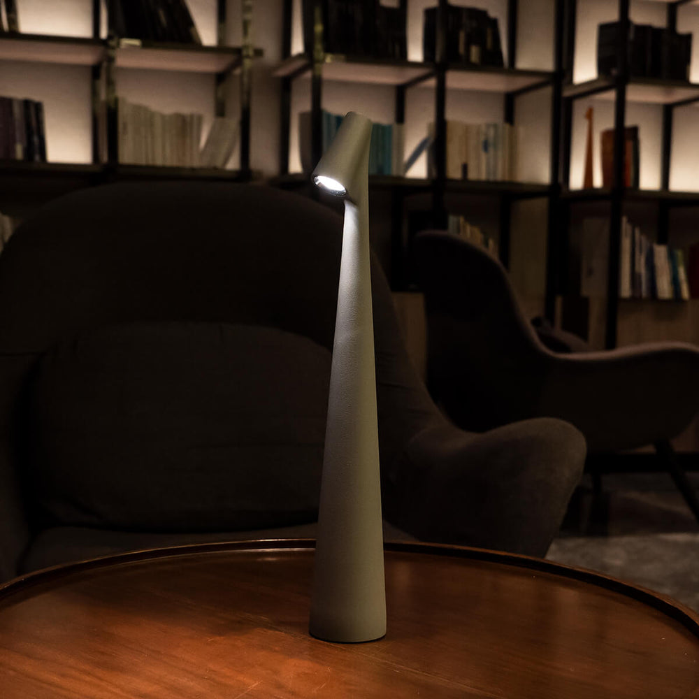 Simple Modern Battery Powered Desk Lamp