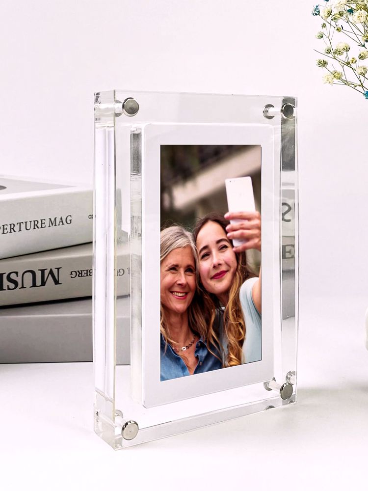 Clear Digital Picture Frame with Video Playback - Lusomart