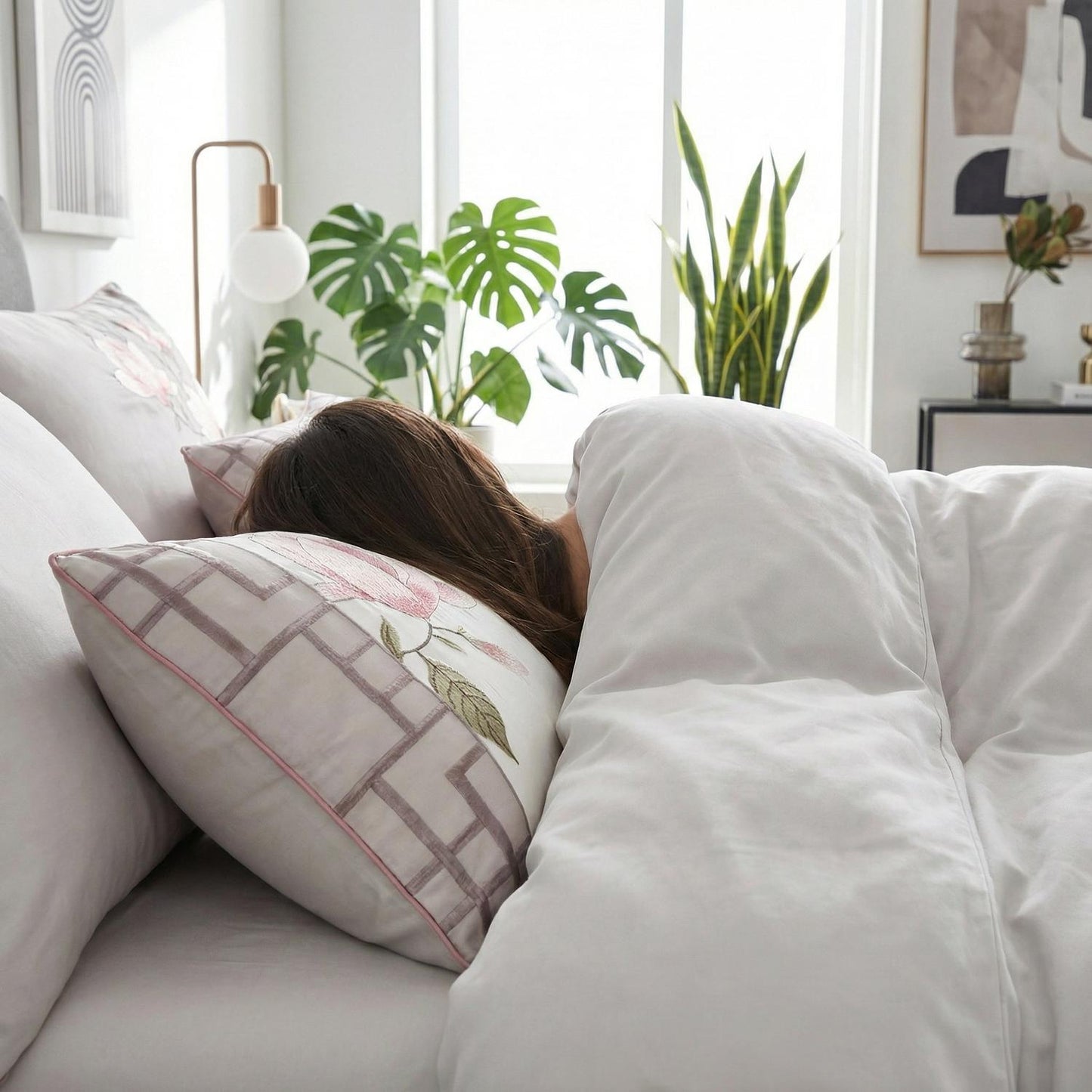 Luxury Bedding Set With Beautiful Embroidery Design