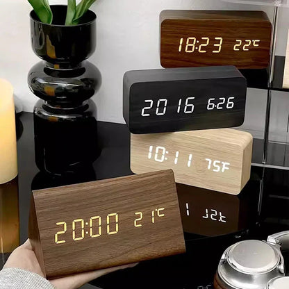 Intelligent LED Alarm Clock with Voice Control - Lusomart