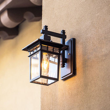 Classic Exterior Lantern Wall Light