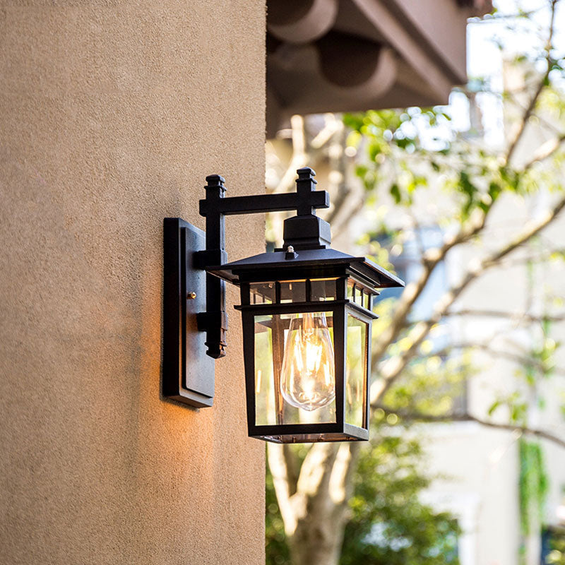 Classic Exterior Lantern Wall Light