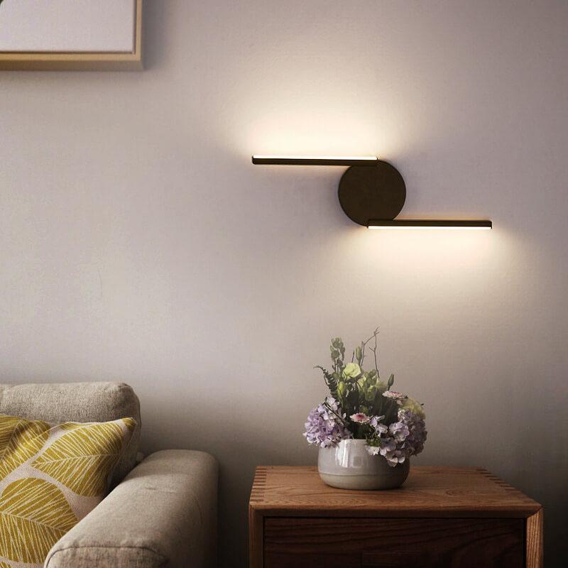 AluGlow – Contemporary LED Wall Lamp with Curved Aluminium 2