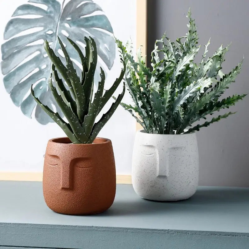 Amra Sculpted Face Plant Pot Inovessa