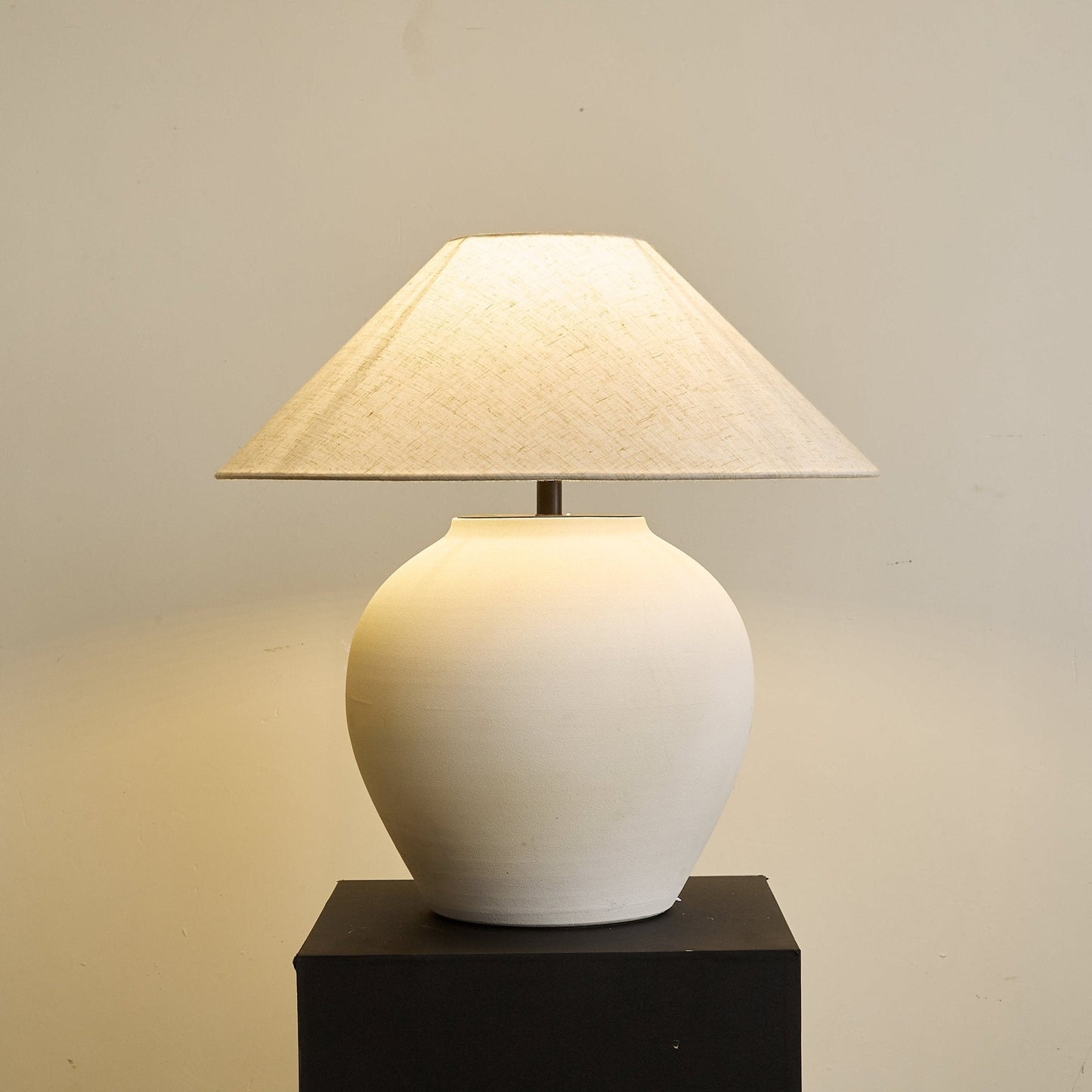 Amralev Table Lamp 3