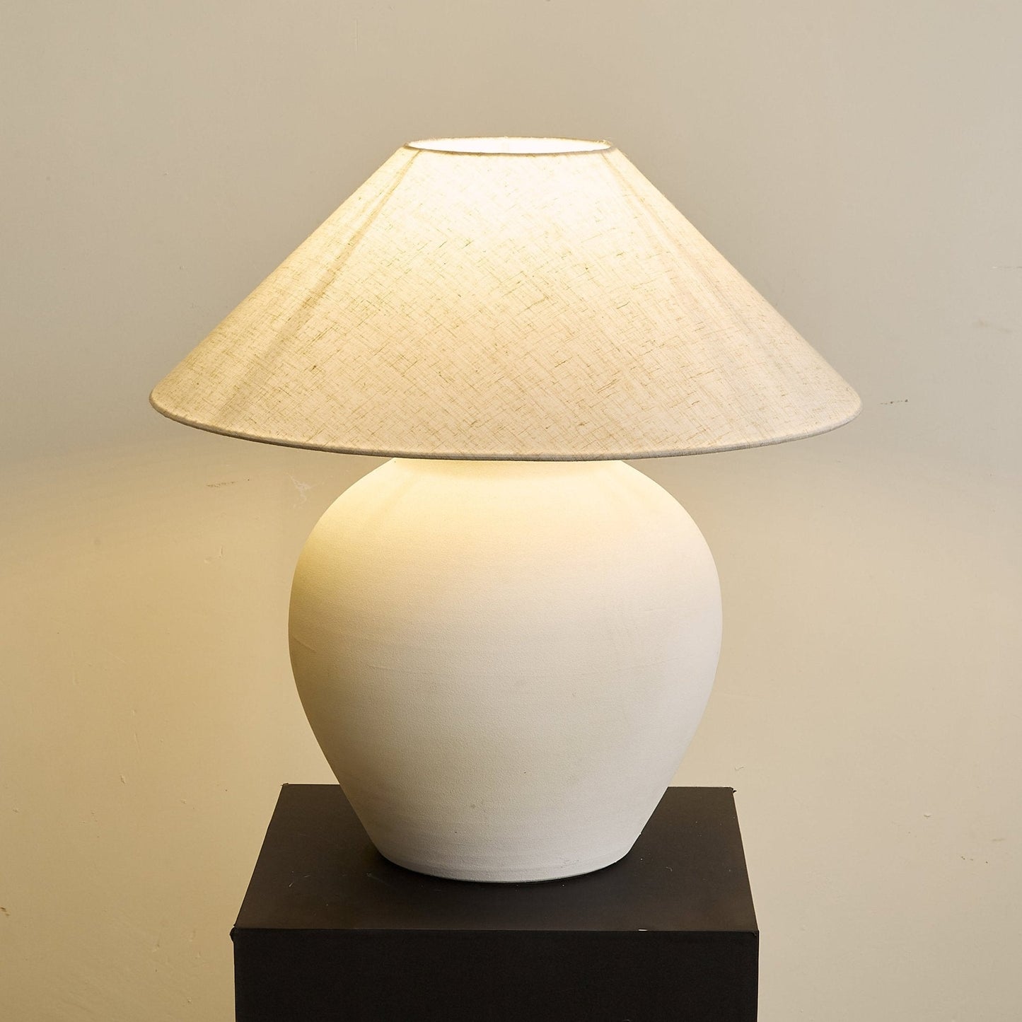 Amralev Table Lamp 7