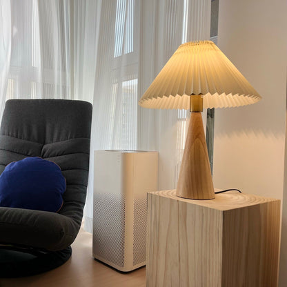 AntiqueRadiance – Elegant Wood and Metal Table Lamp 5
