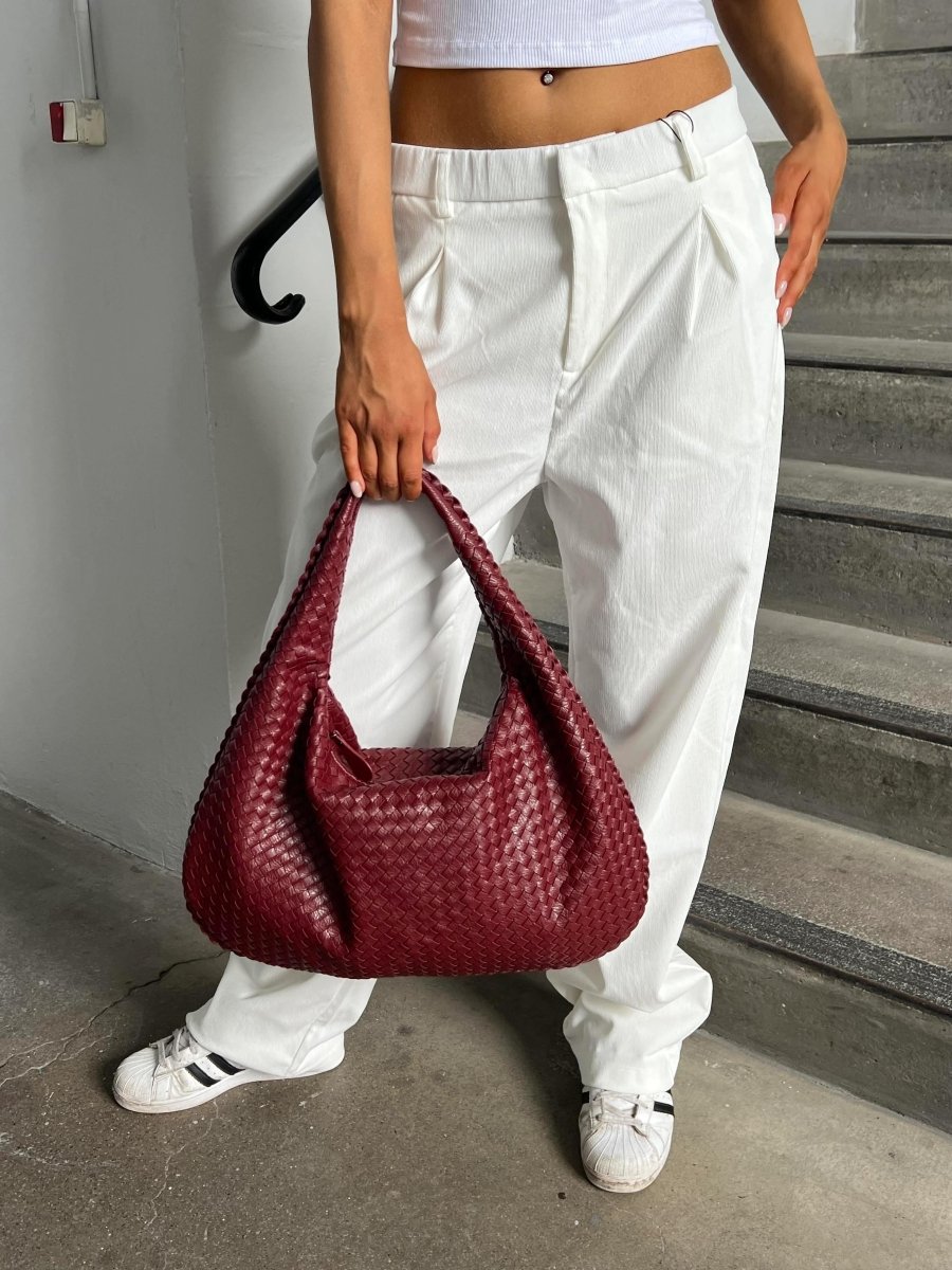 AquaSteady | Stylish Durable Women's Waterproof Tote Bag for Everyday Use 1