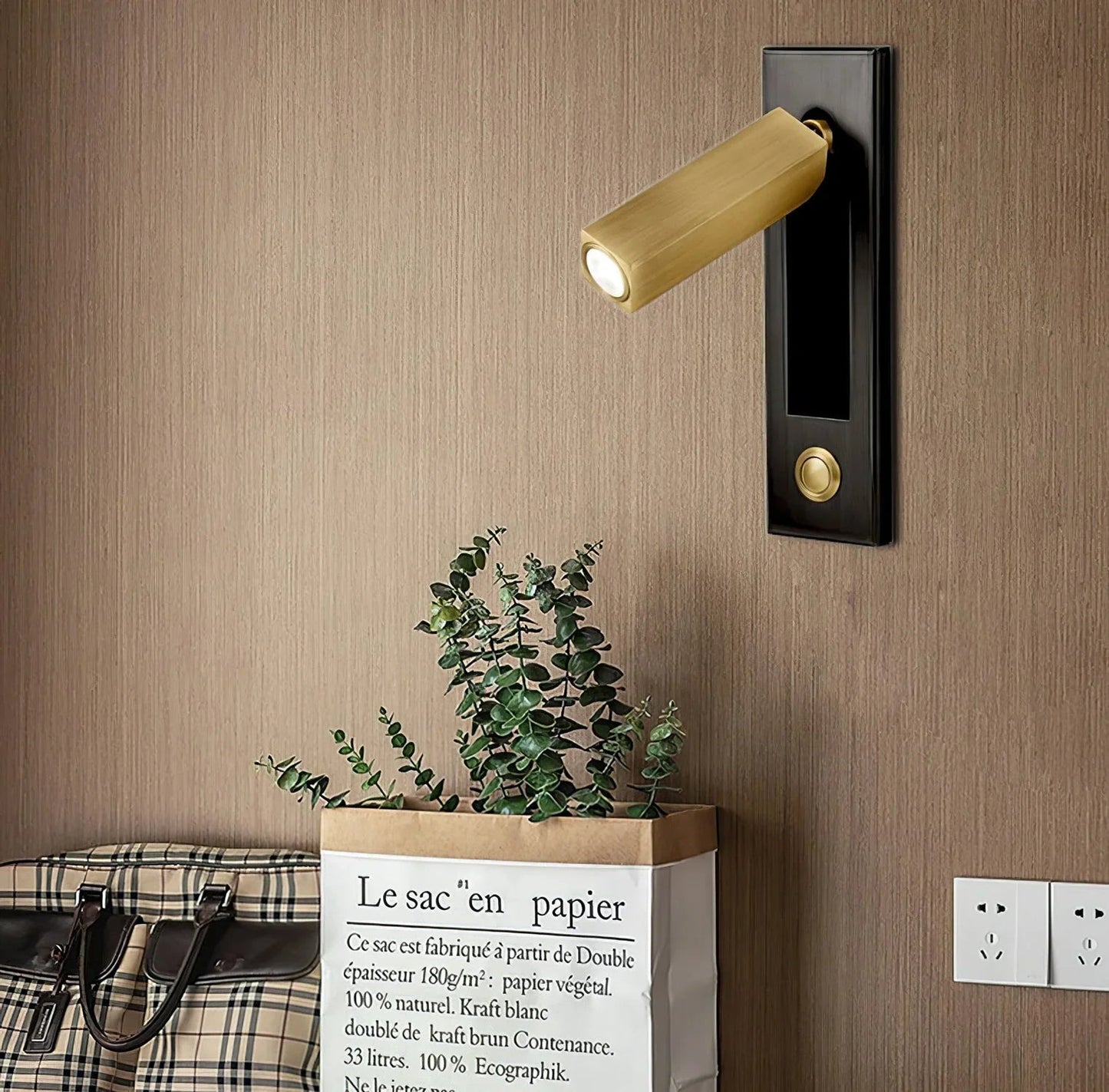 Stylish Adjustable Wall Lamp, Round/Square Shade