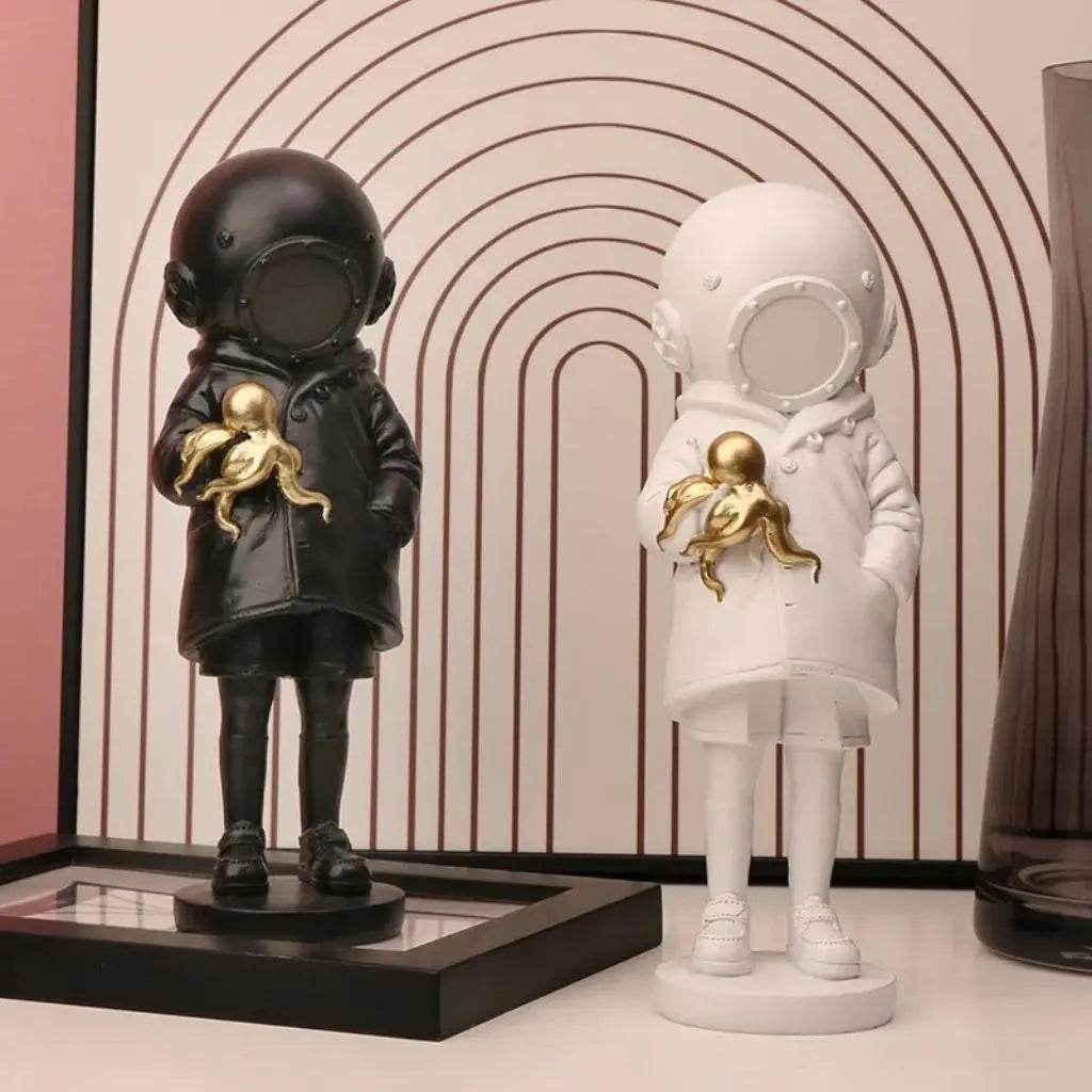 Resin diving helmet statue with gold octopus unique desk figurine for modern home and office decoration