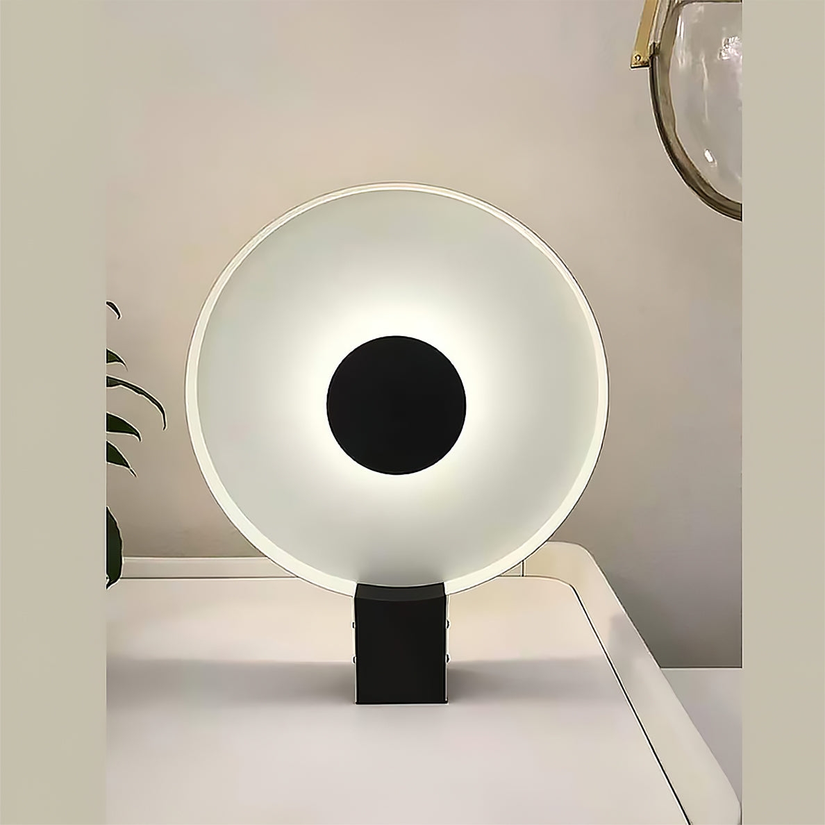 AuraGlow – Stylish Metal and Acrylic Table Lamp 6