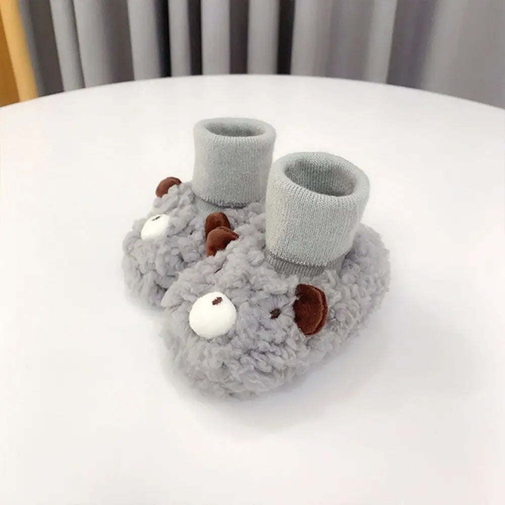 <h1>Baby Slippers Bears Soft Cotton Anti-Slip for Boys and Girls</h1>
<p>Keep your little one's feet cozy with our adorable Baby Slippers featuring cute bear designs! Made from soft cotton, these slippers provide comfort while ensuring safe steps with their anti-slip soles. Perfect for both boys and girls, these slippers are a must-have for your baby's footwear collection!</p>
<h2>Product Handle: baby-slippers-bears-soft-cotton-anti-slip</h2>
<h3>Variants:</h3>
<ul>
  <li>Size: 4</li>
</ul>