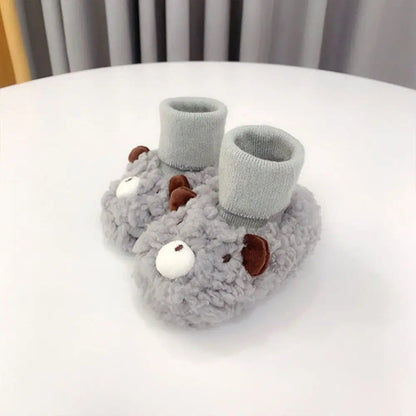 <h1>Baby Slippers Bears Soft Cotton Anti-Slip for Boys and Girls</h1>
<p>Keep your little one's feet cozy with our adorable Baby Slippers featuring cute bear designs! Made from soft cotton, these slippers provide comfort while ensuring safe steps with their anti-slip soles. Perfect for both boys and girls, these slippers are a must-have for your baby's footwear collection!</p>
<h2>Product Handle: baby-slippers-bears-soft-cotton-anti-slip</h2>
<h3>Variants:</h3>
<ul>
  <li>Size: 4</li>
</ul>