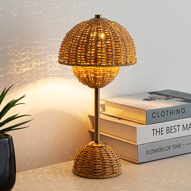 Natural Wicker Mushroom Desk Lamp