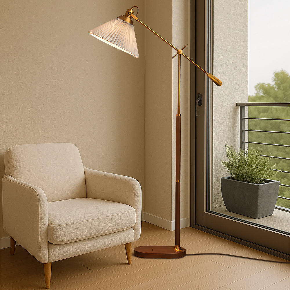 Bardani | Modern Elegant Brass Floor Lamp with Adjustable Arm 1